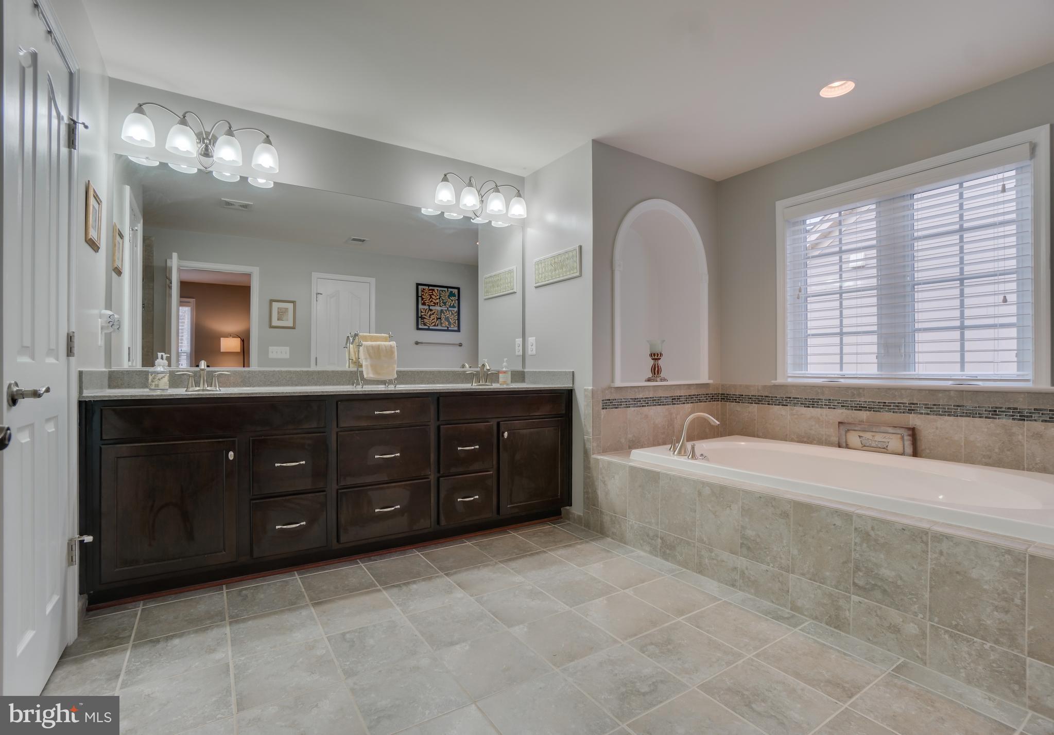 HILLS OF AQUIA - Residential