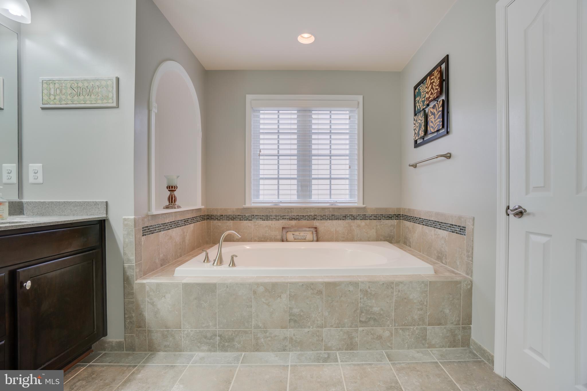 HILLS OF AQUIA - Residential