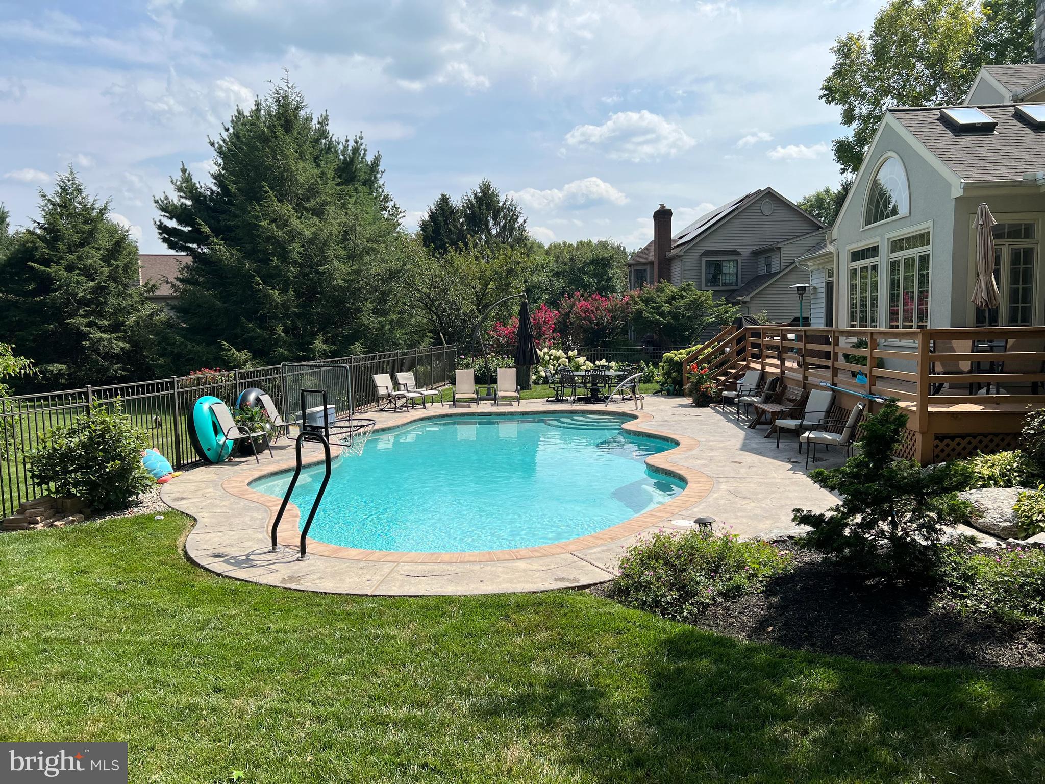 1110 OAKMONT DRIVE