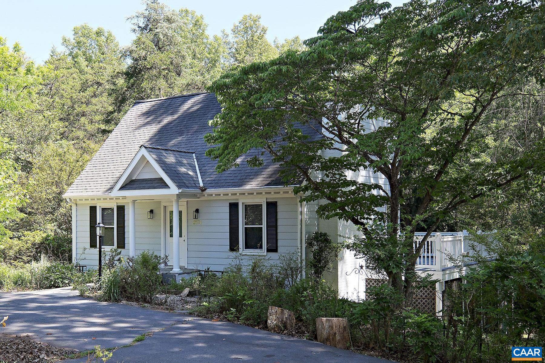 Photo 1 of 20 — 2131 VIBURNUM CT, CHARLOTTESVILLE, VA 22911