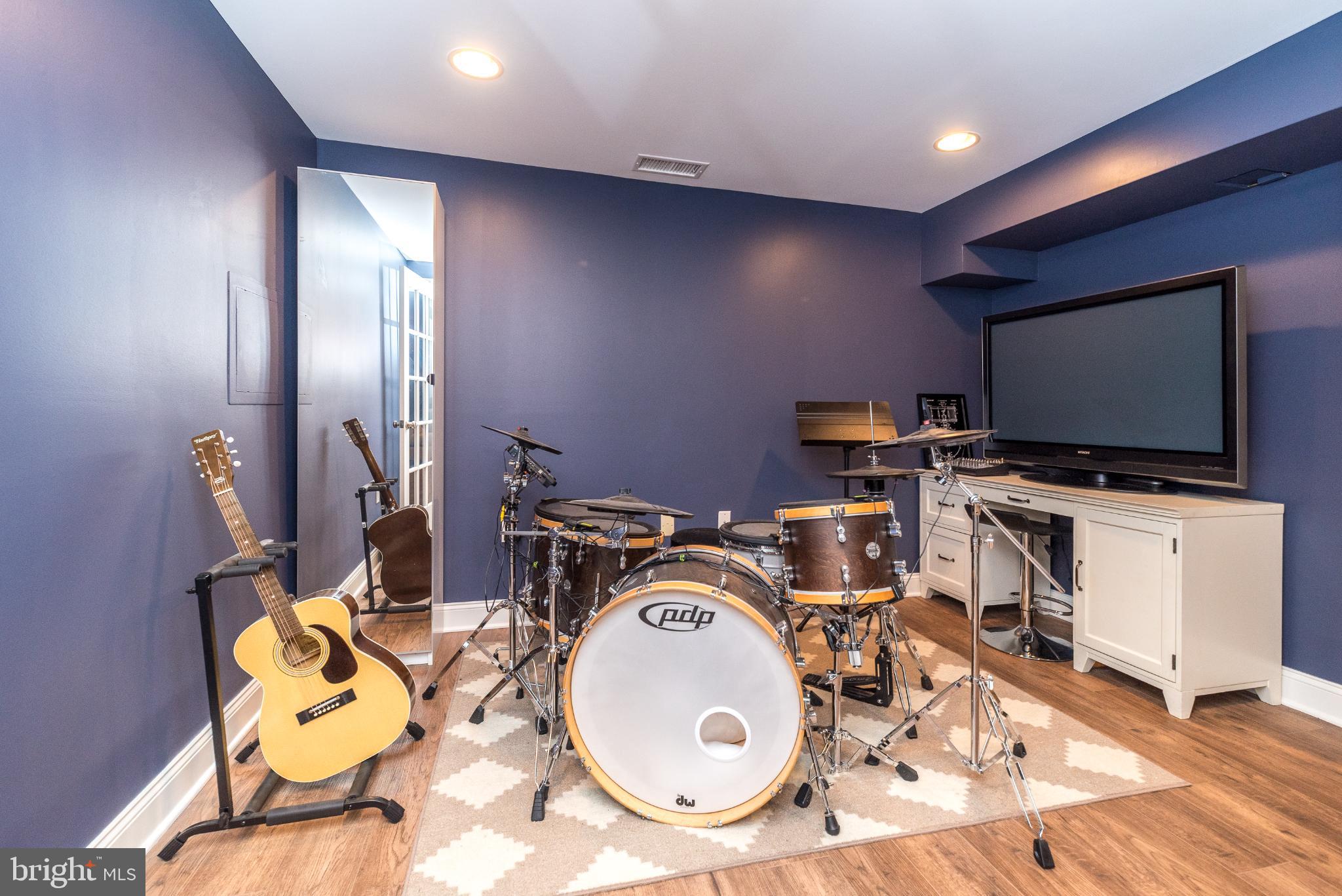 BUCK HILL ACRES - Residential