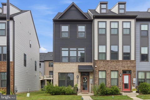 Townhouse For Rent - 653 Lakemont Drive<br/> GLEN BURNIE, MD 21060