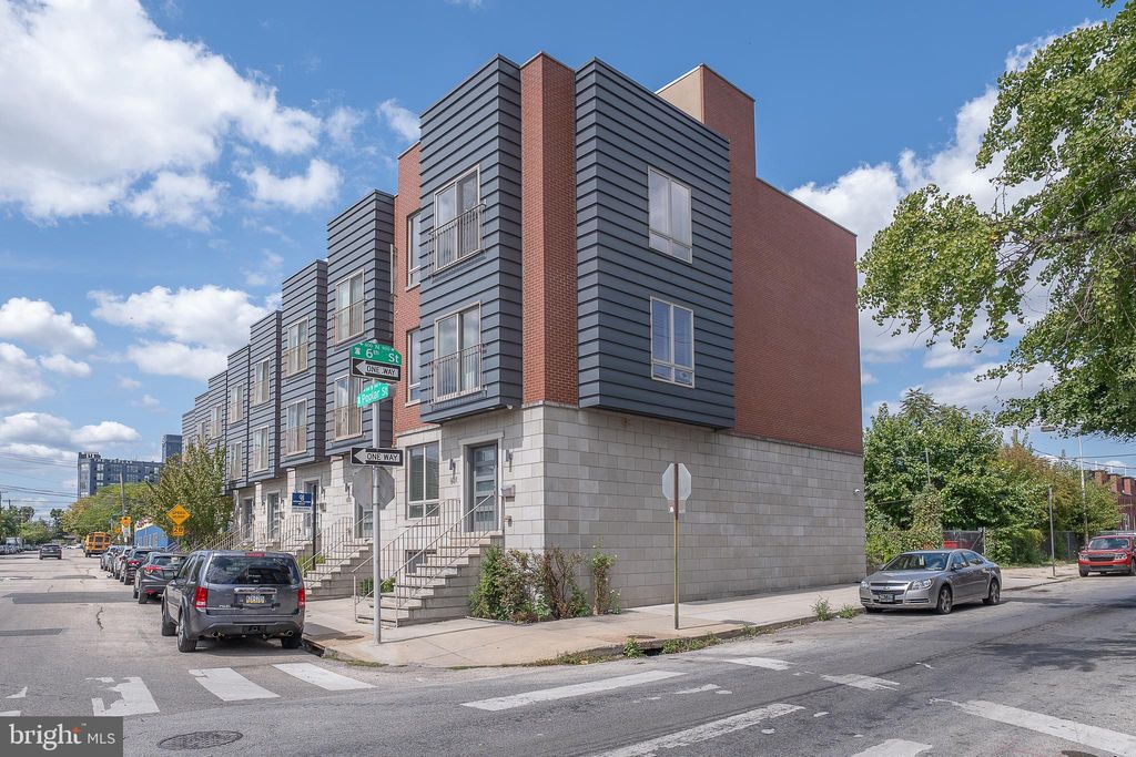 Photo of 601 Poplar Street, PHILADELPHIA, PA 19123 (MLS # PAPH2591902)