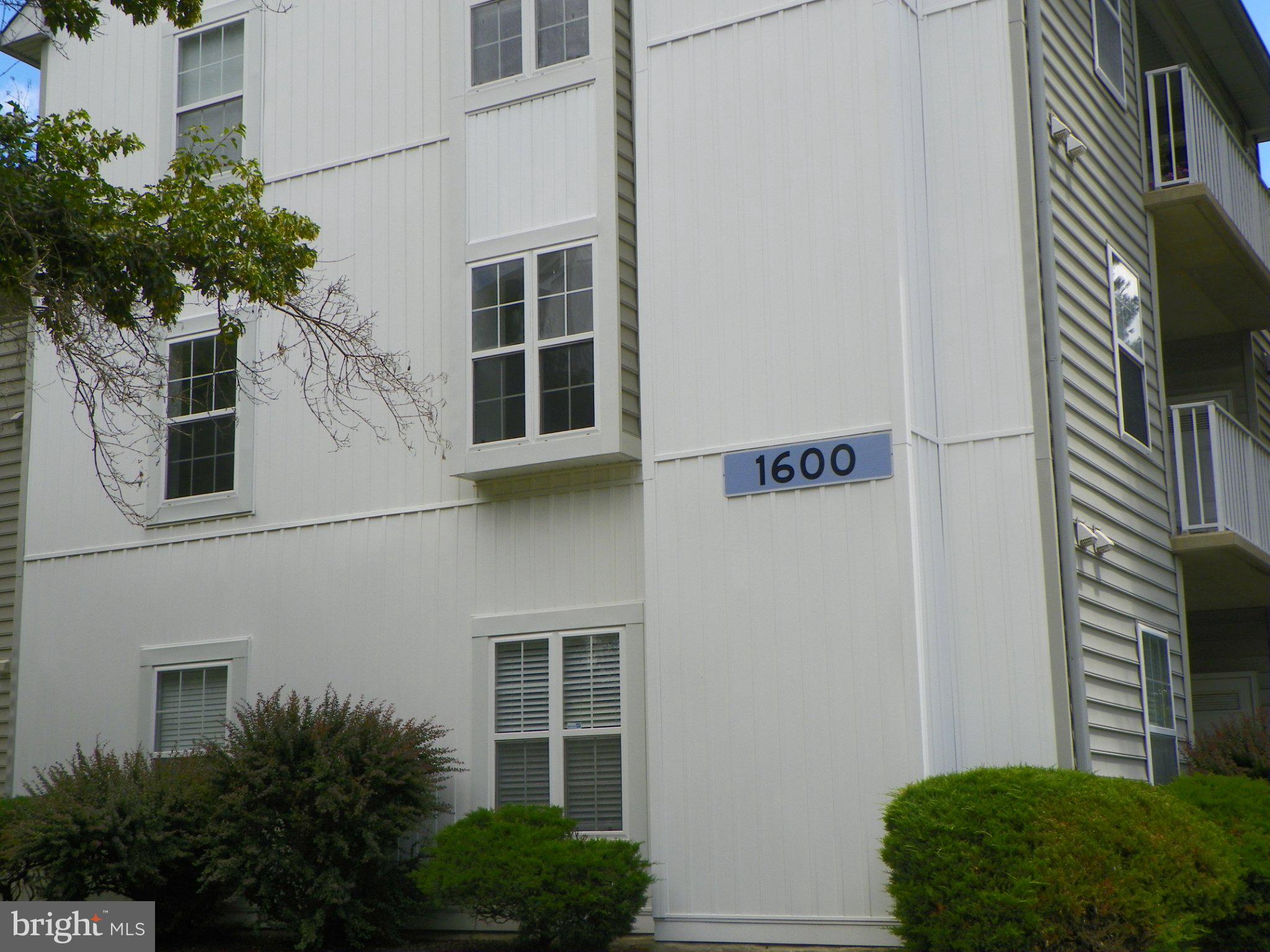 1613 BRAKEN AVENUE 61