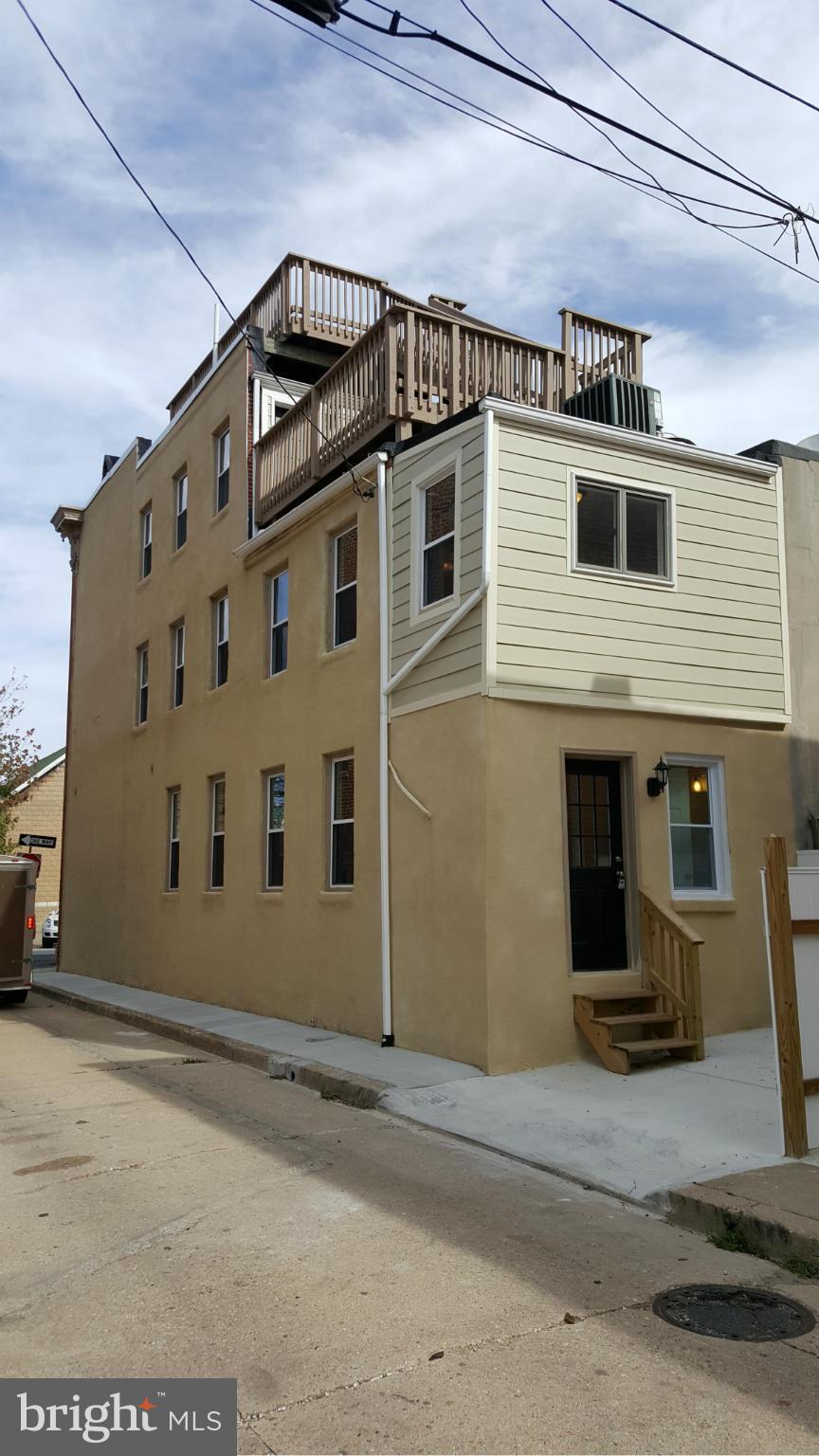 BUTCHER'S HILL - Residential