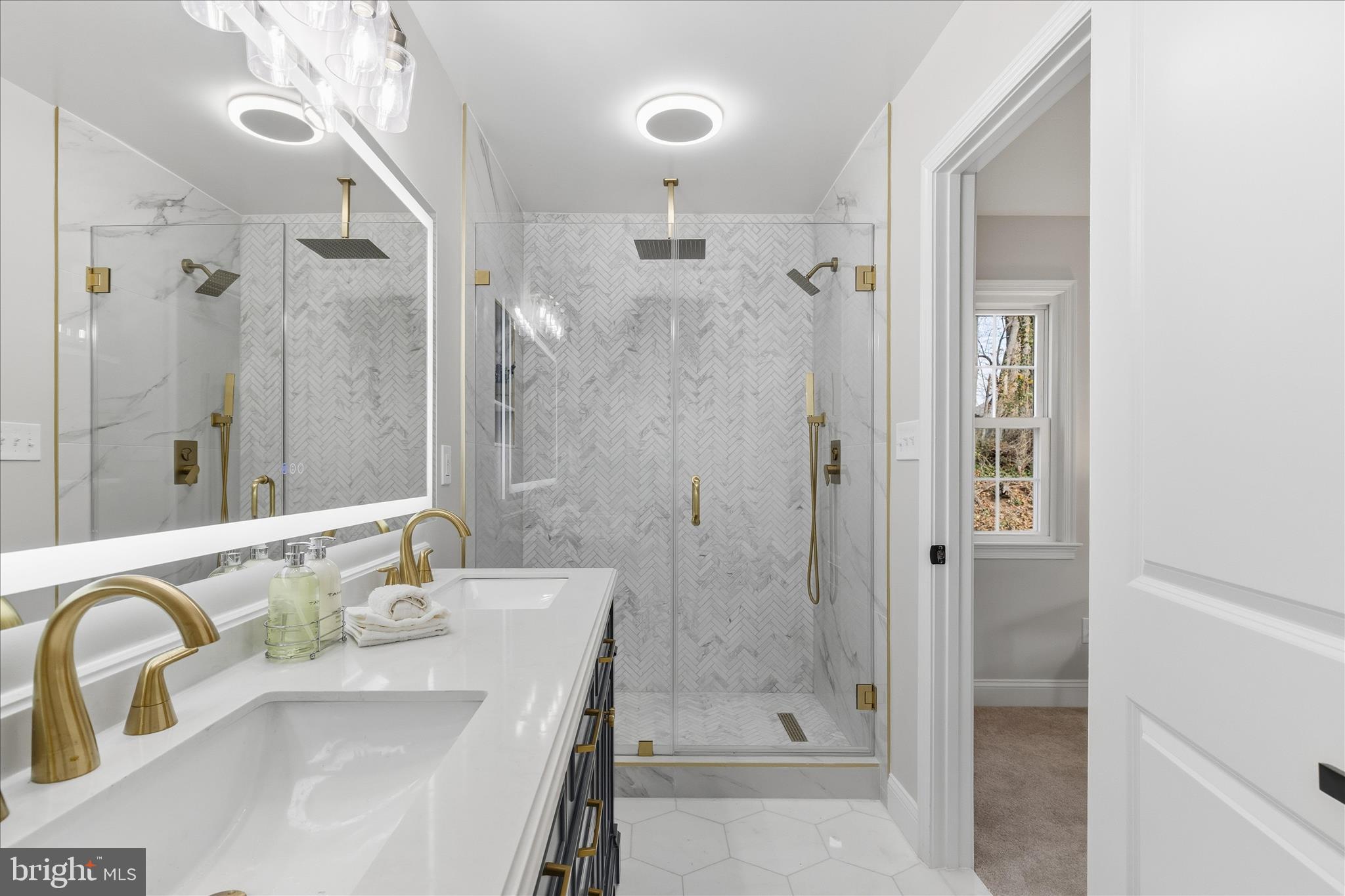 FOXSTONE - Residential