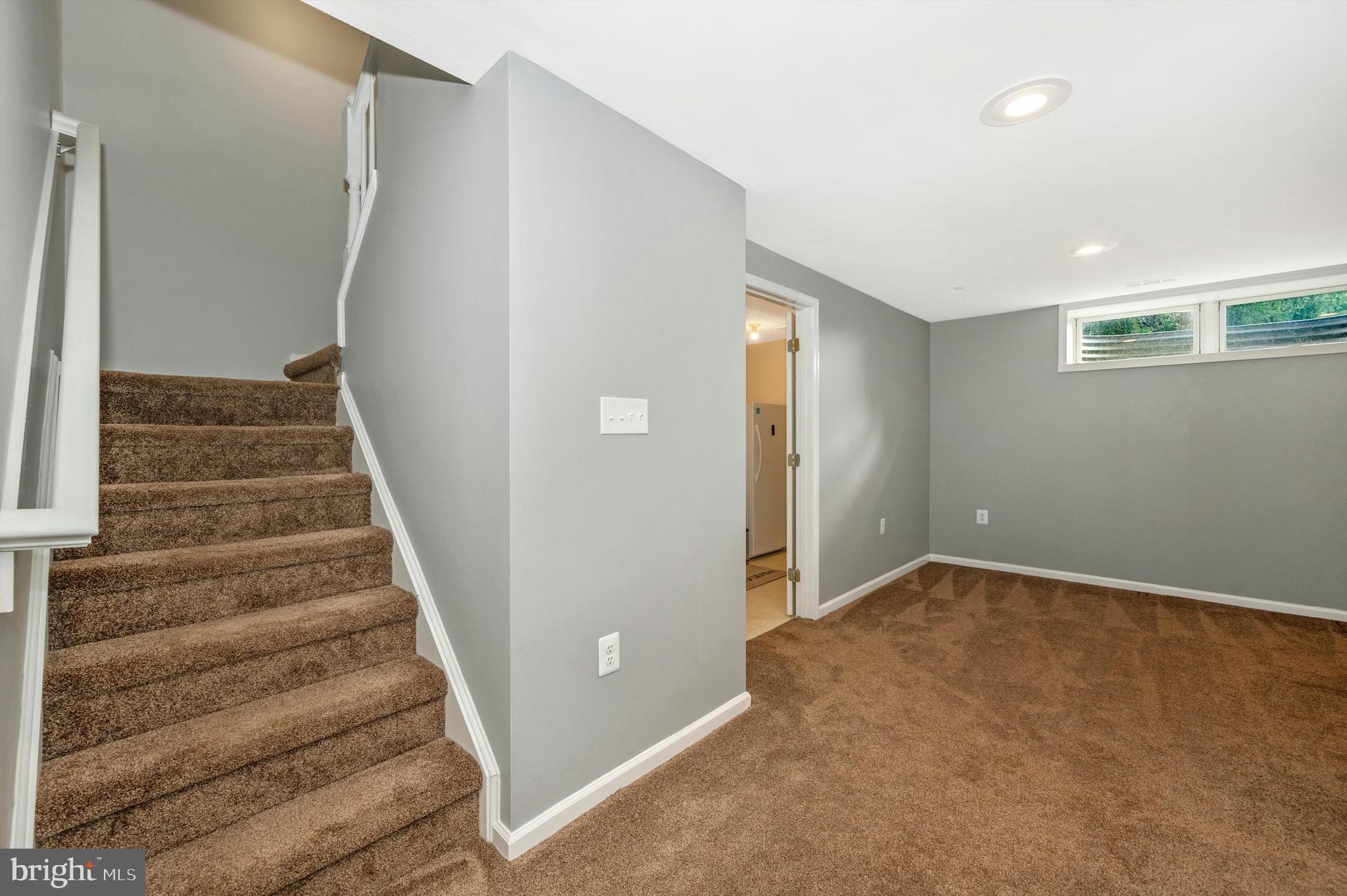 WHITTIER POND - Residential