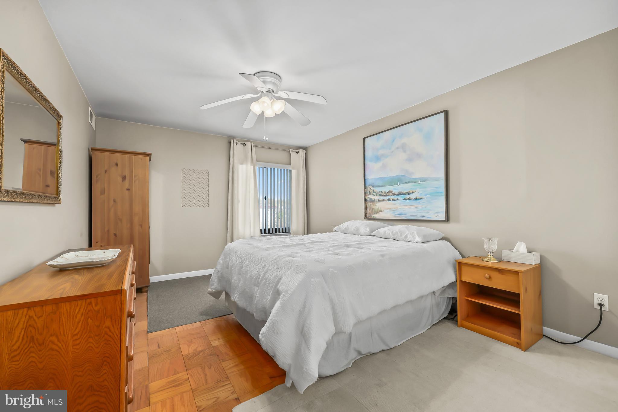 WOODLAKE TOWERS - Residential