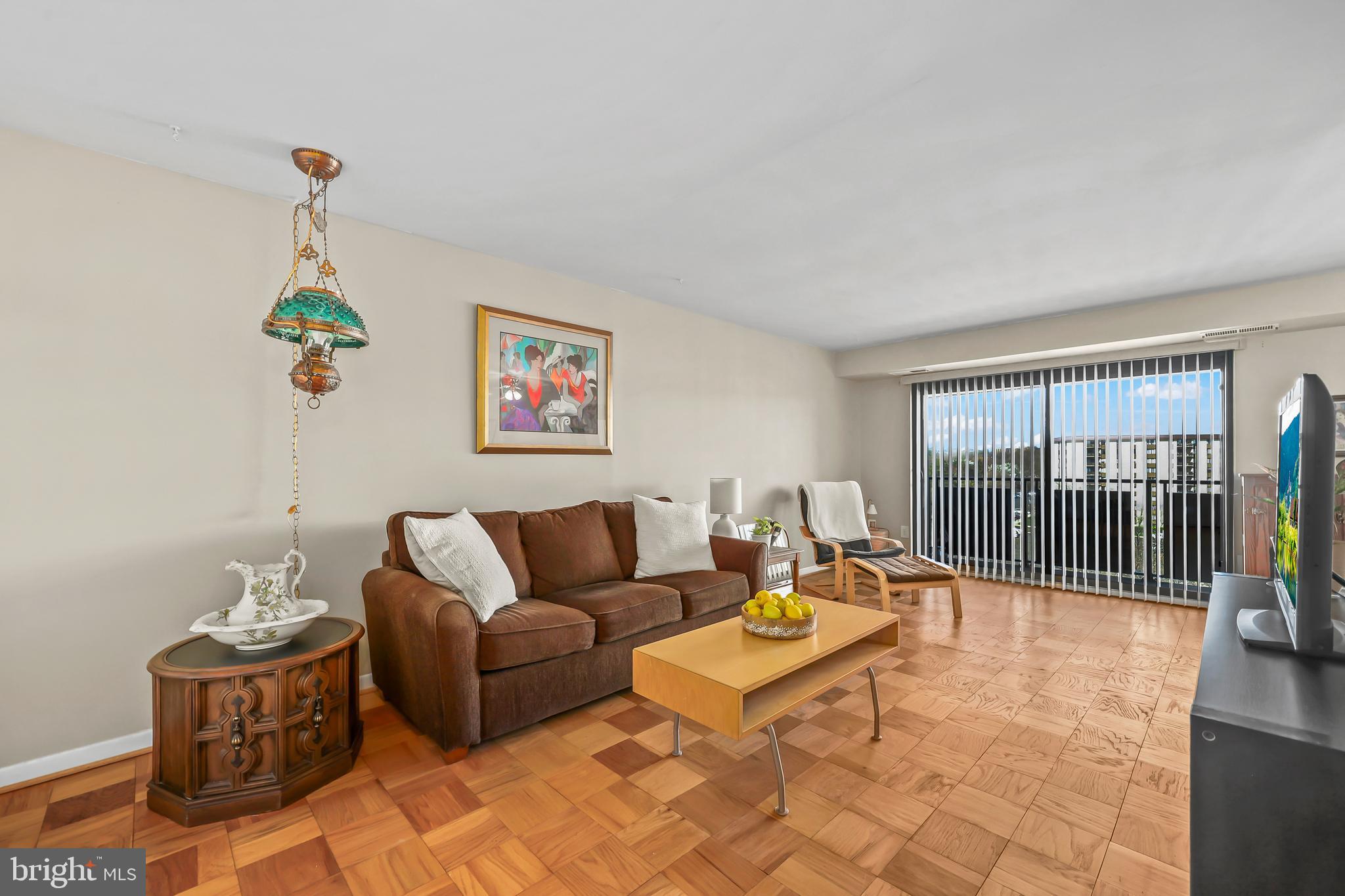 WOODLAKE TOWERS - Residential