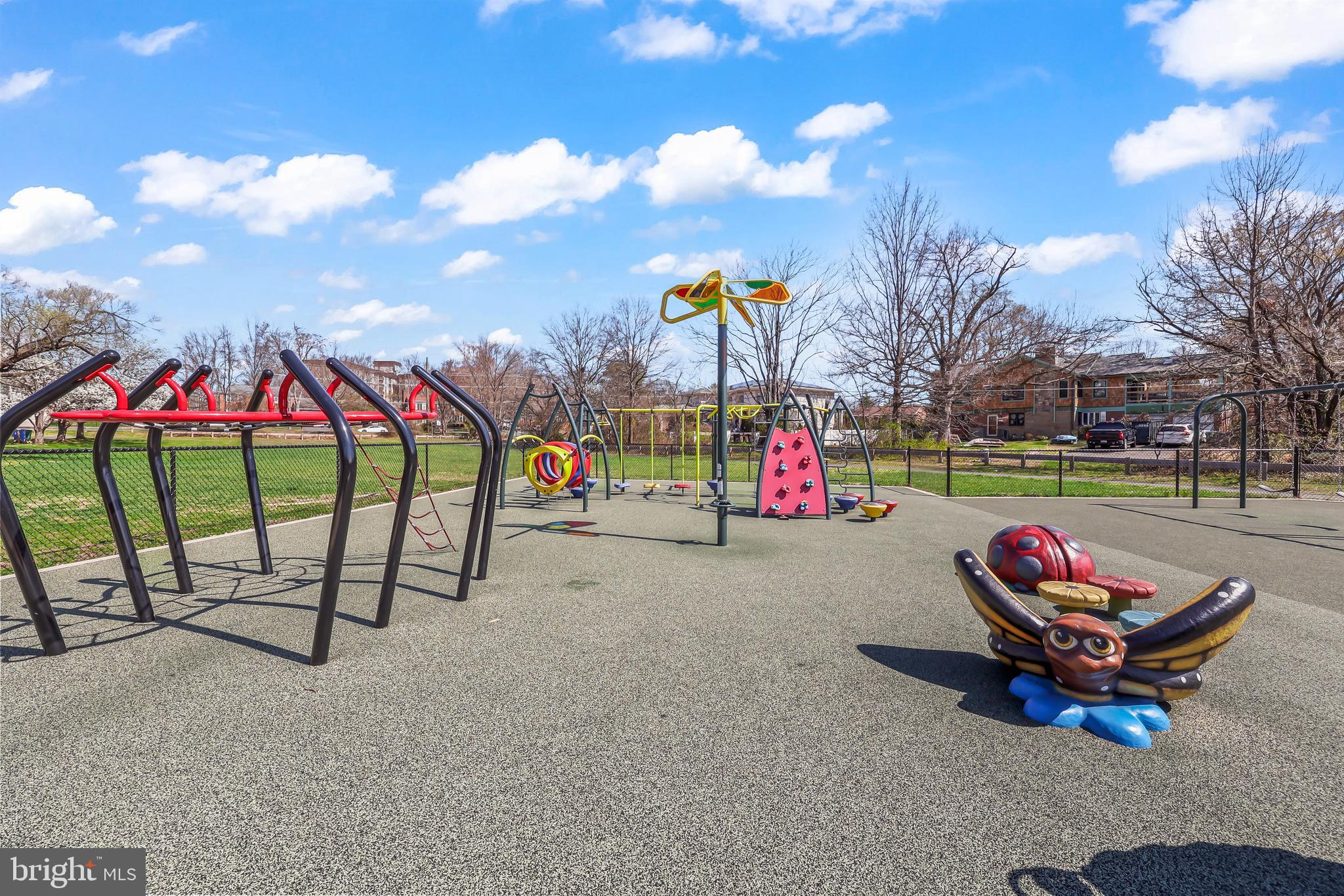 WOODLAKE TOWERS - Residential