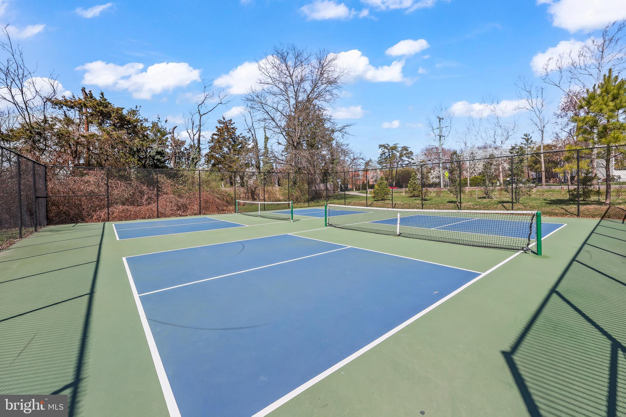 WOODLAKE TOWERS - Residential