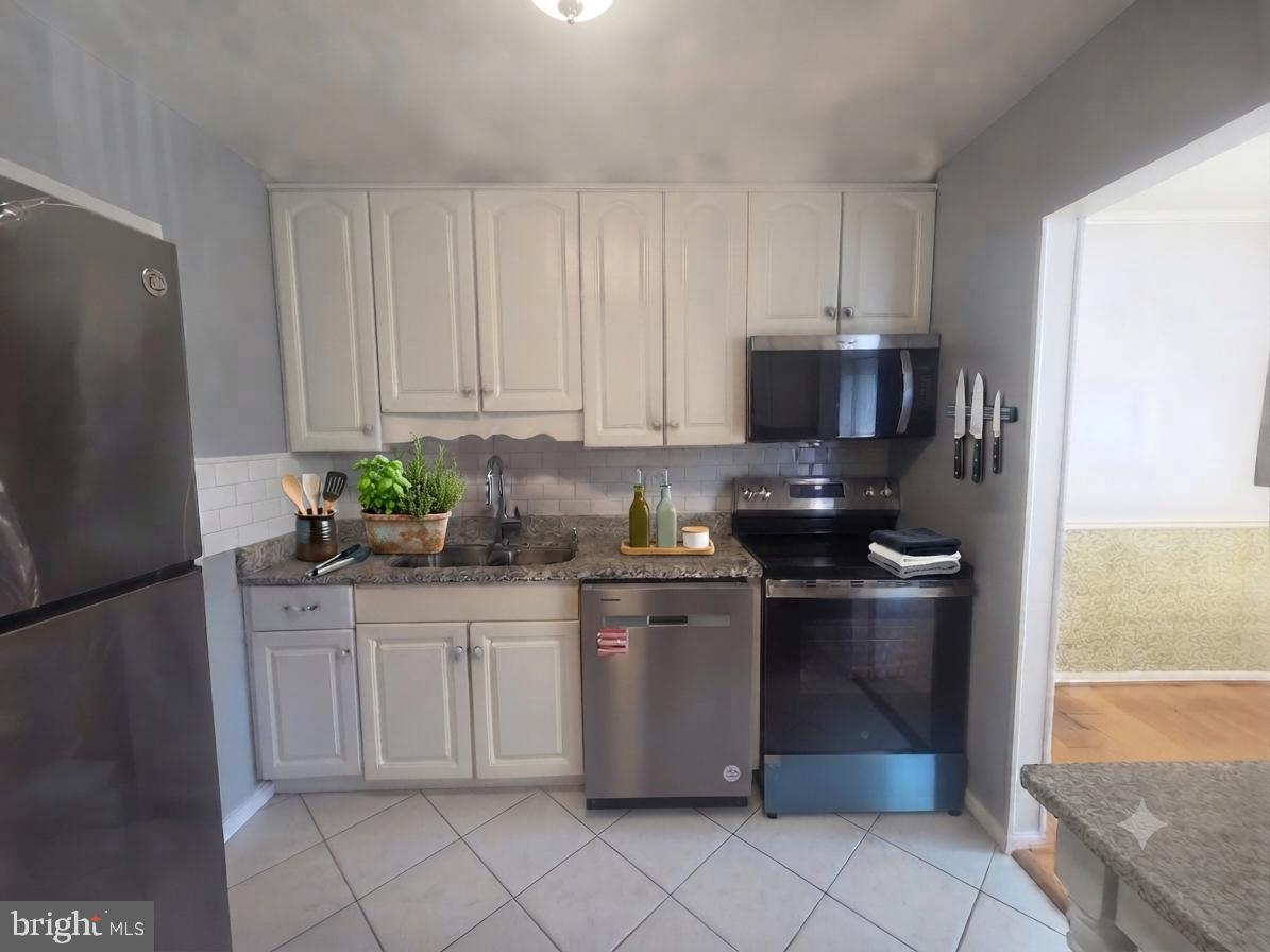 9730 KINGSBRIDGE DRIVE 301
