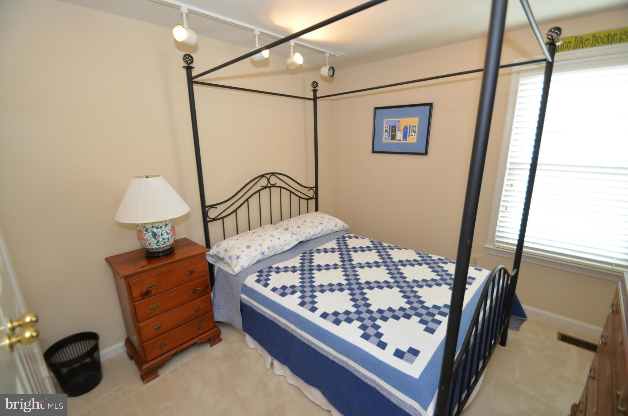 KINGSTOWNE - Residential