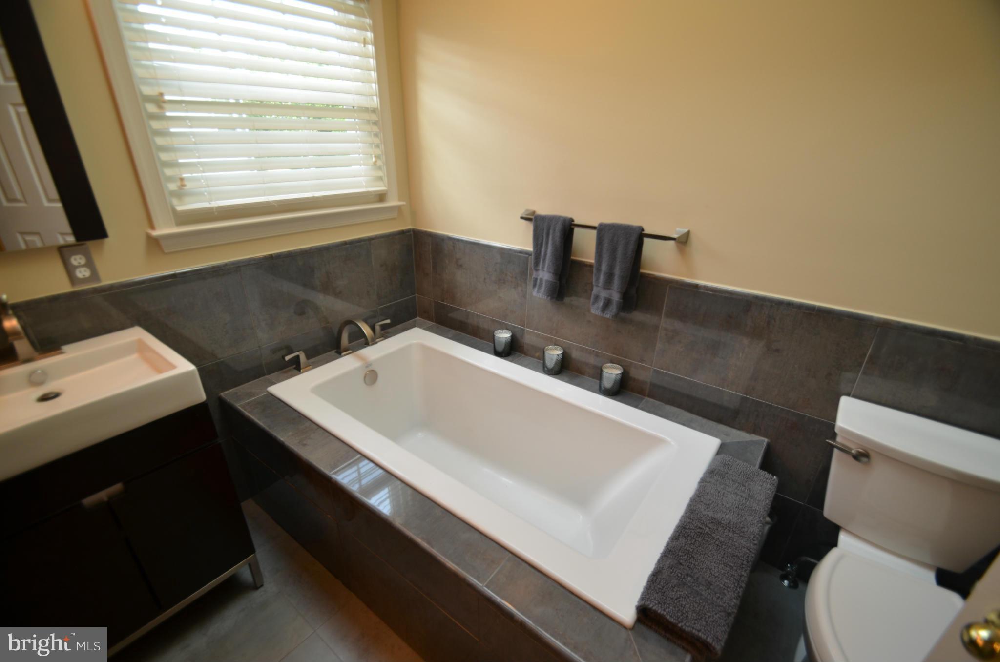 KINGSTOWNE - Residential