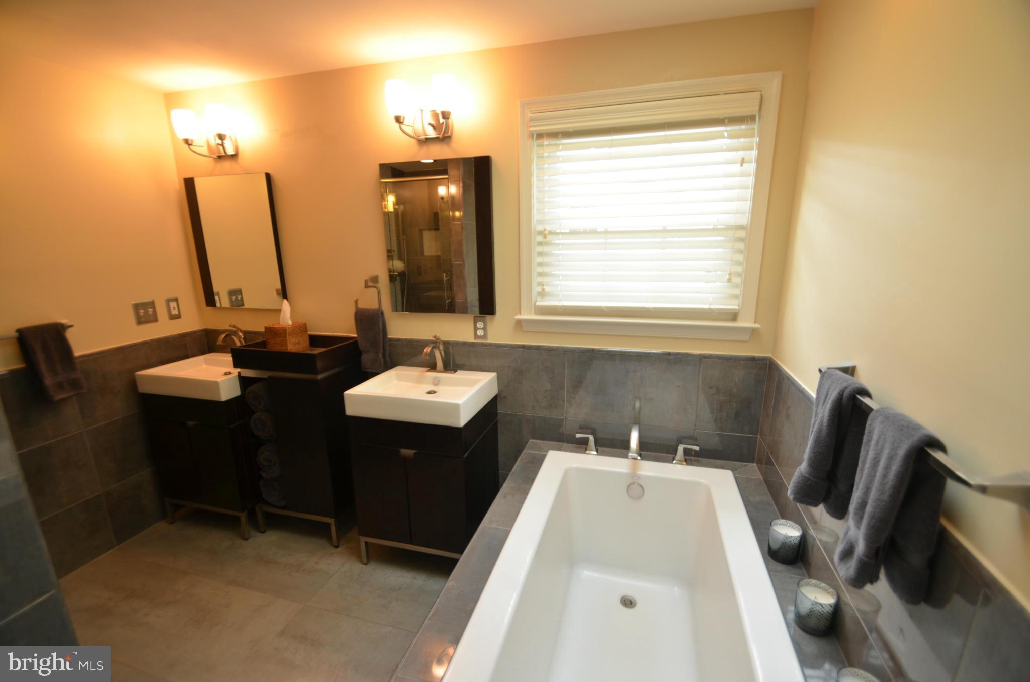 KINGSTOWNE - Residential