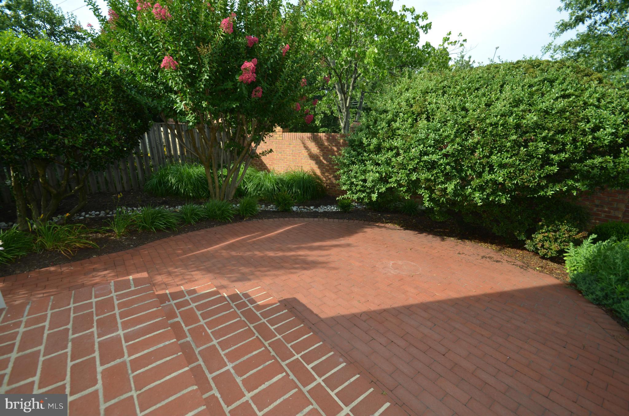 KINGSTOWNE - Residential