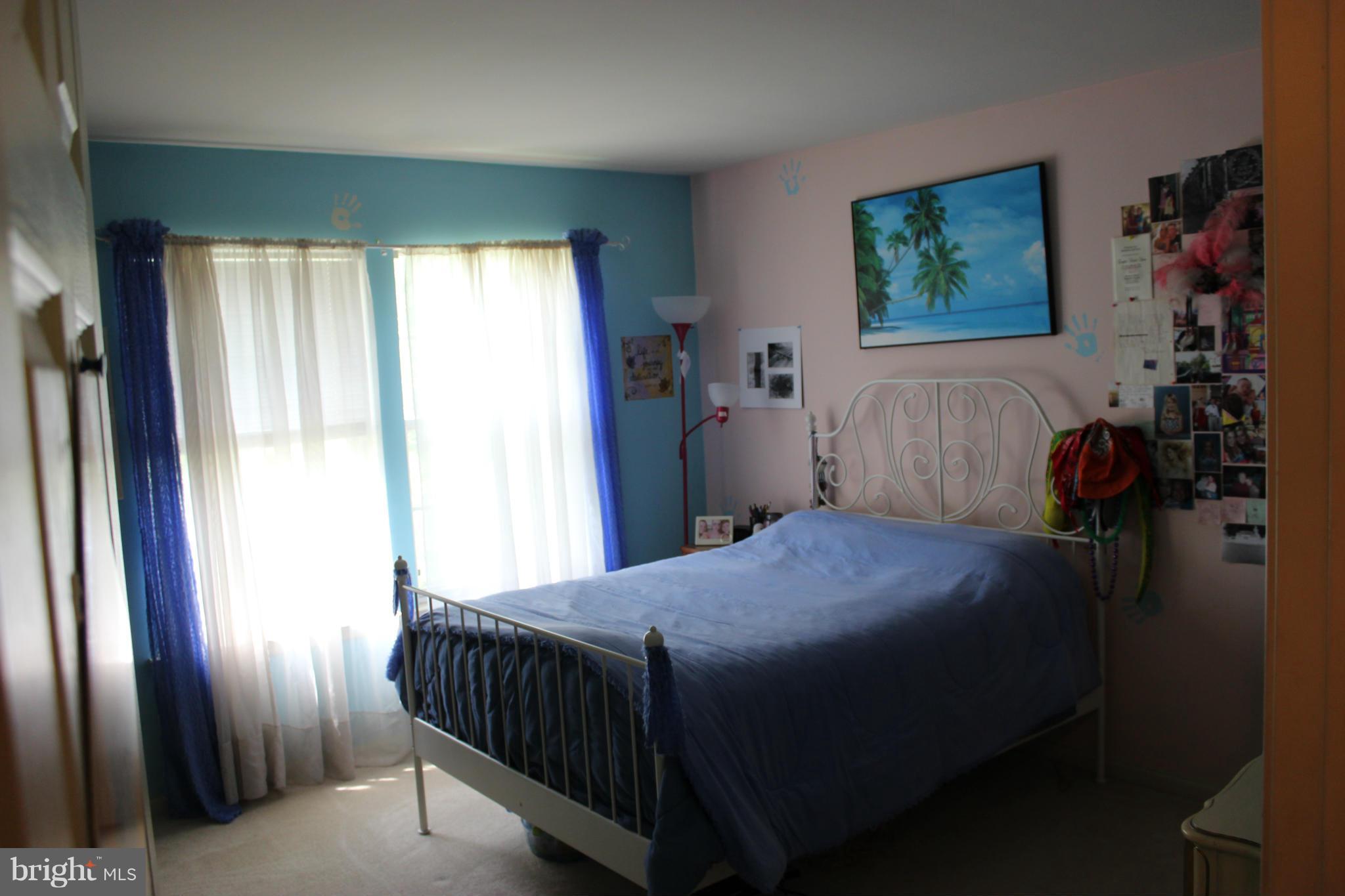 HOWARD SQUARE - Residential