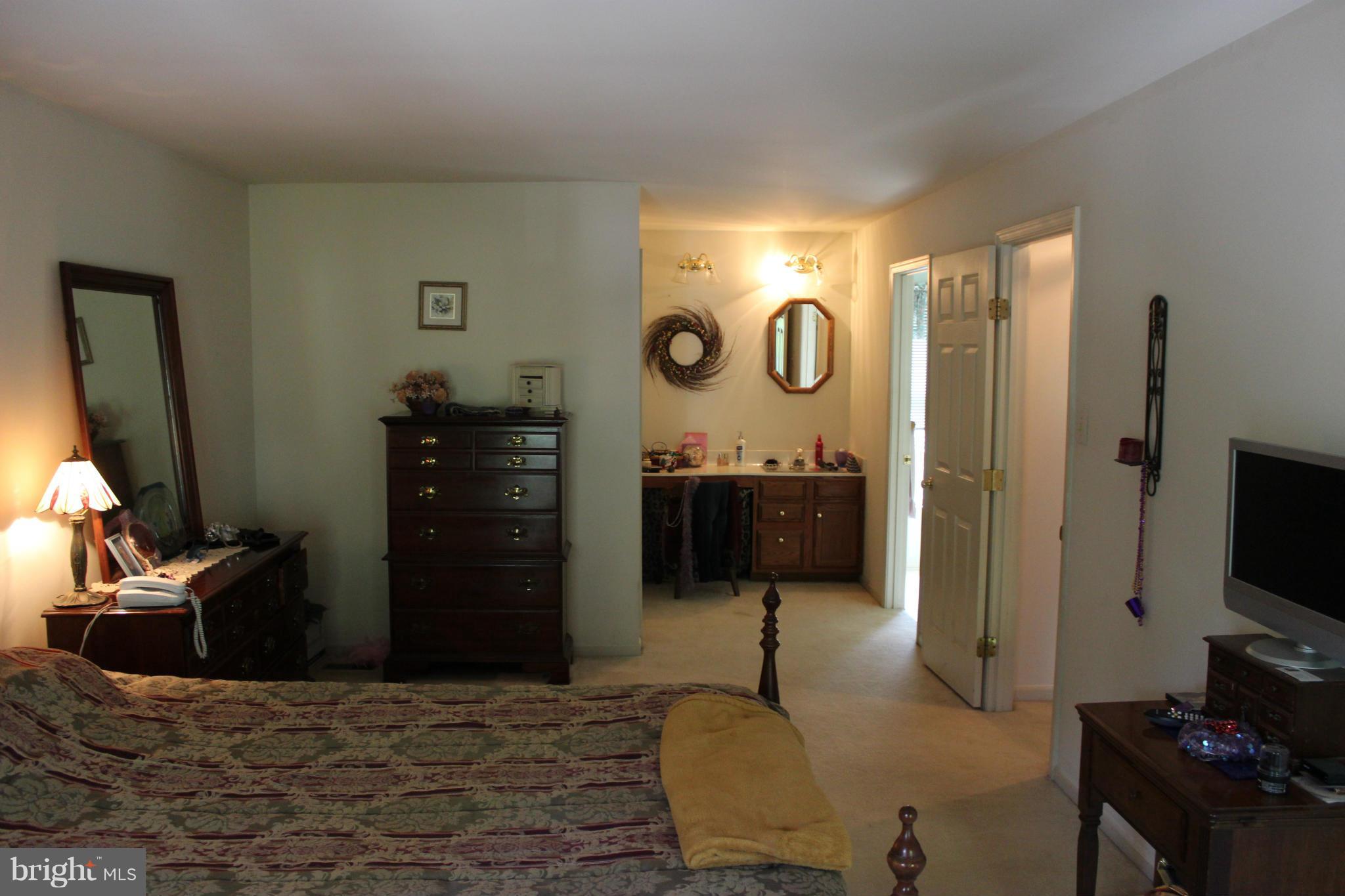 HOWARD SQUARE - Residential