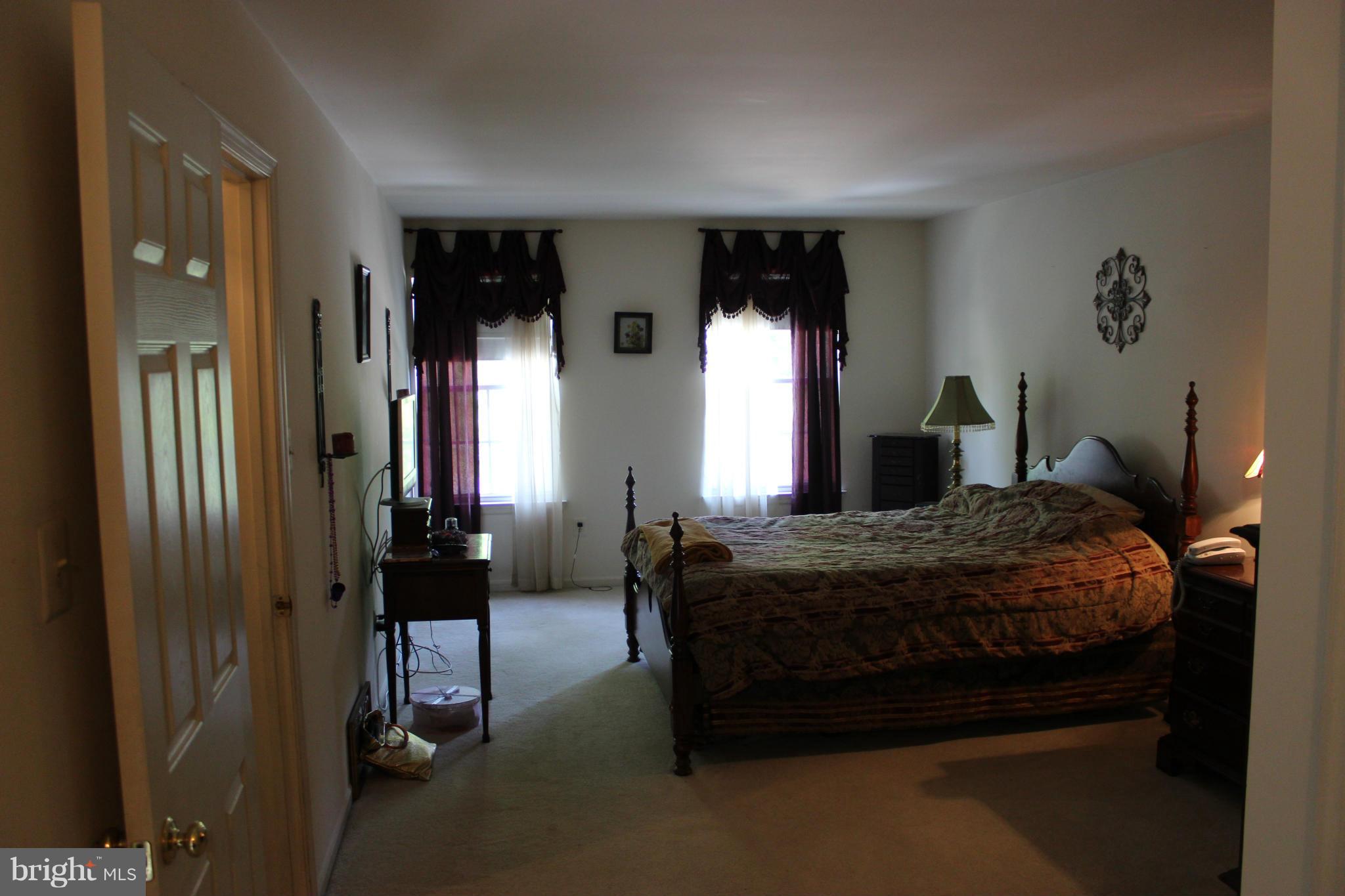 HOWARD SQUARE - Residential