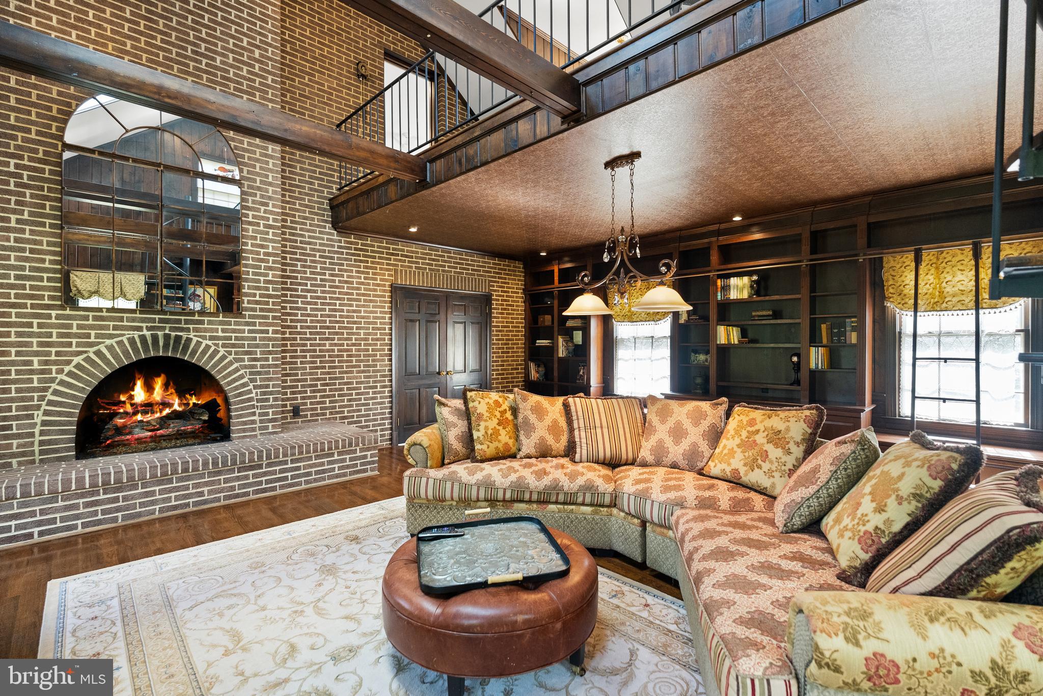 RIVER OAKS - Residential