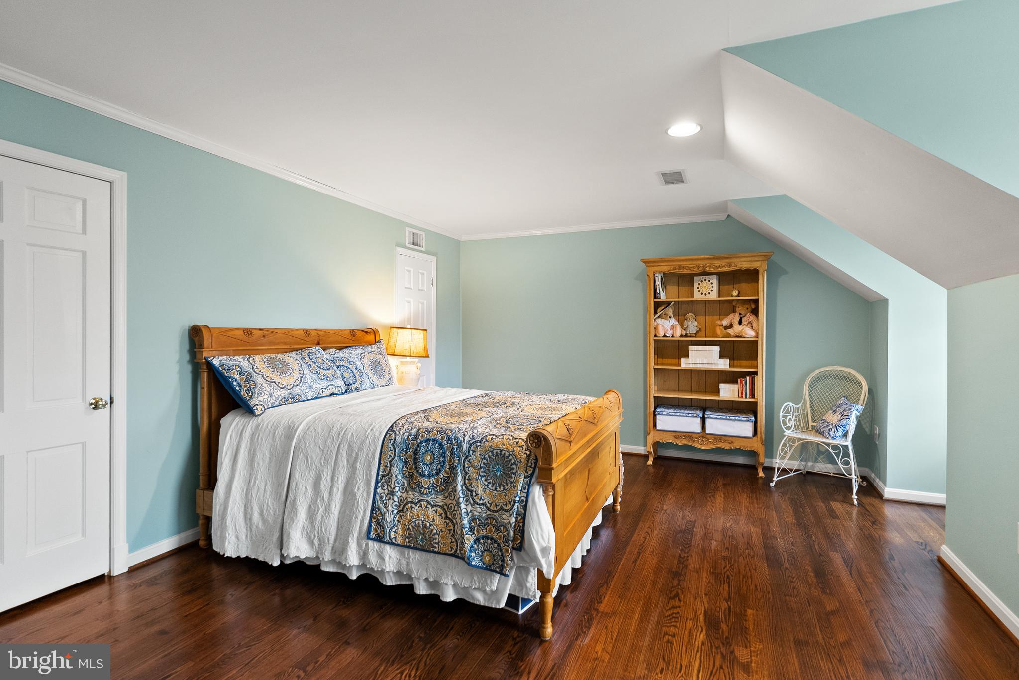 RIVER OAKS - Residential