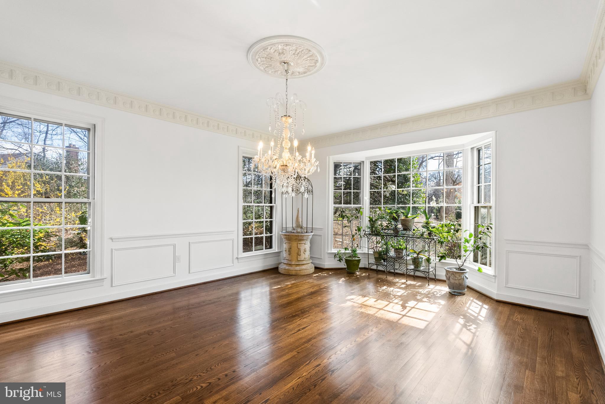 RIVER OAKS - Residential