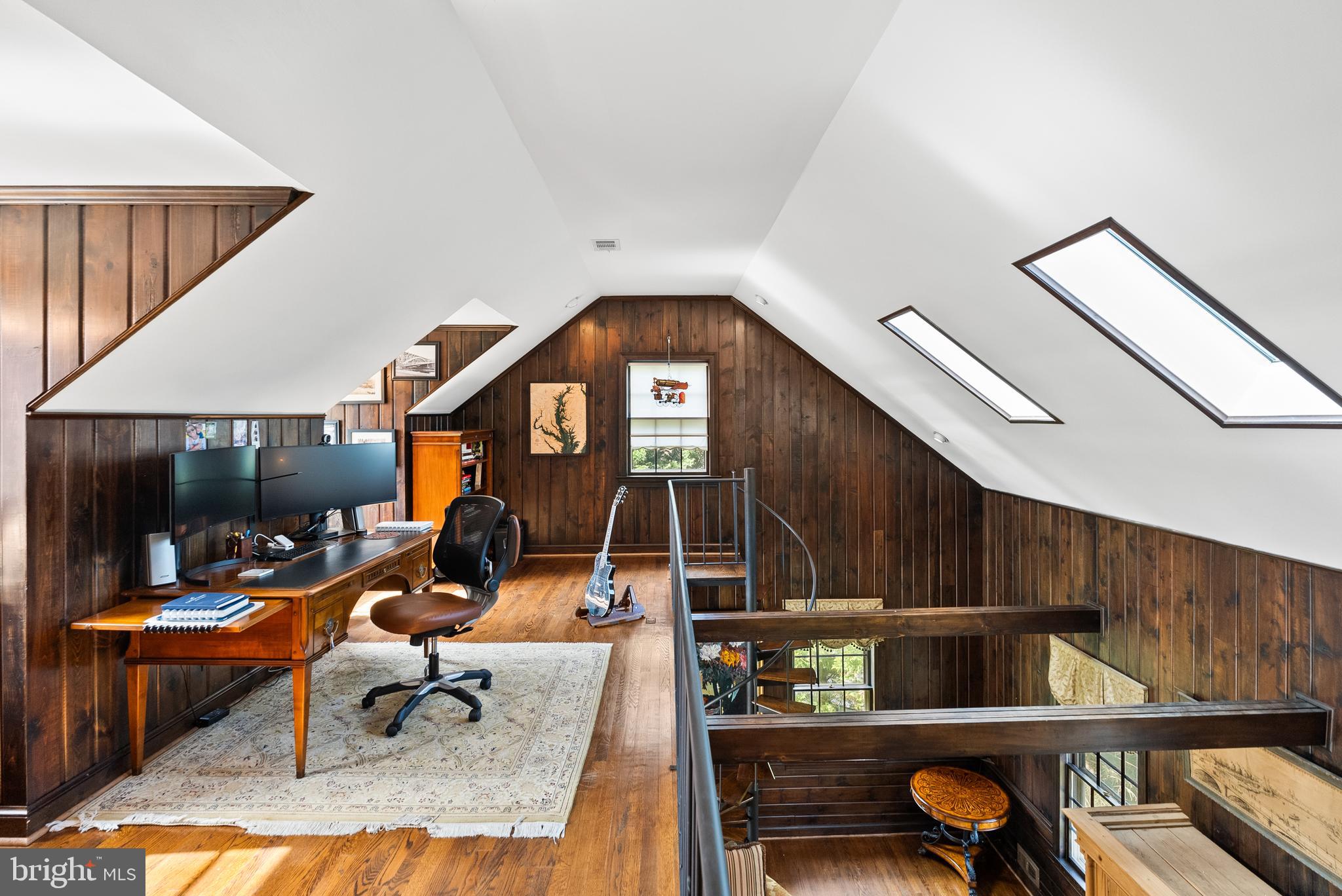 RIVER OAKS - Residential