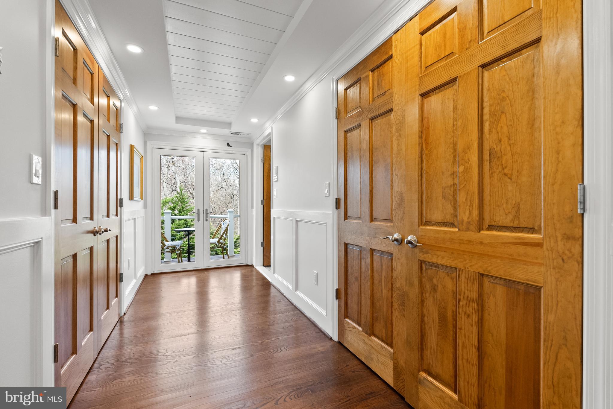 RIVER OAKS - Residential