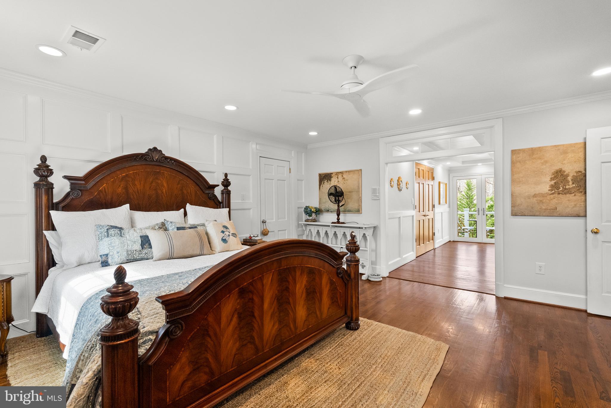 RIVER OAKS - Residential