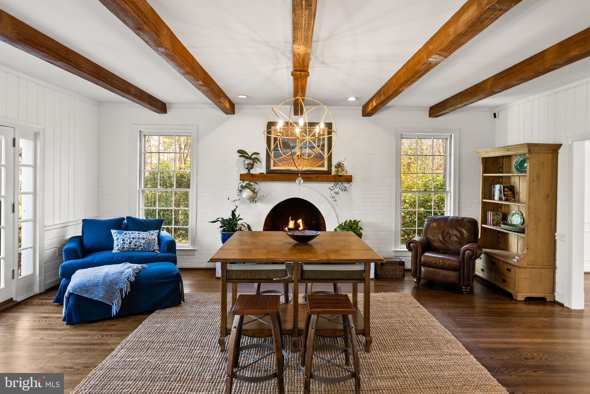 RIVER OAKS - Residential