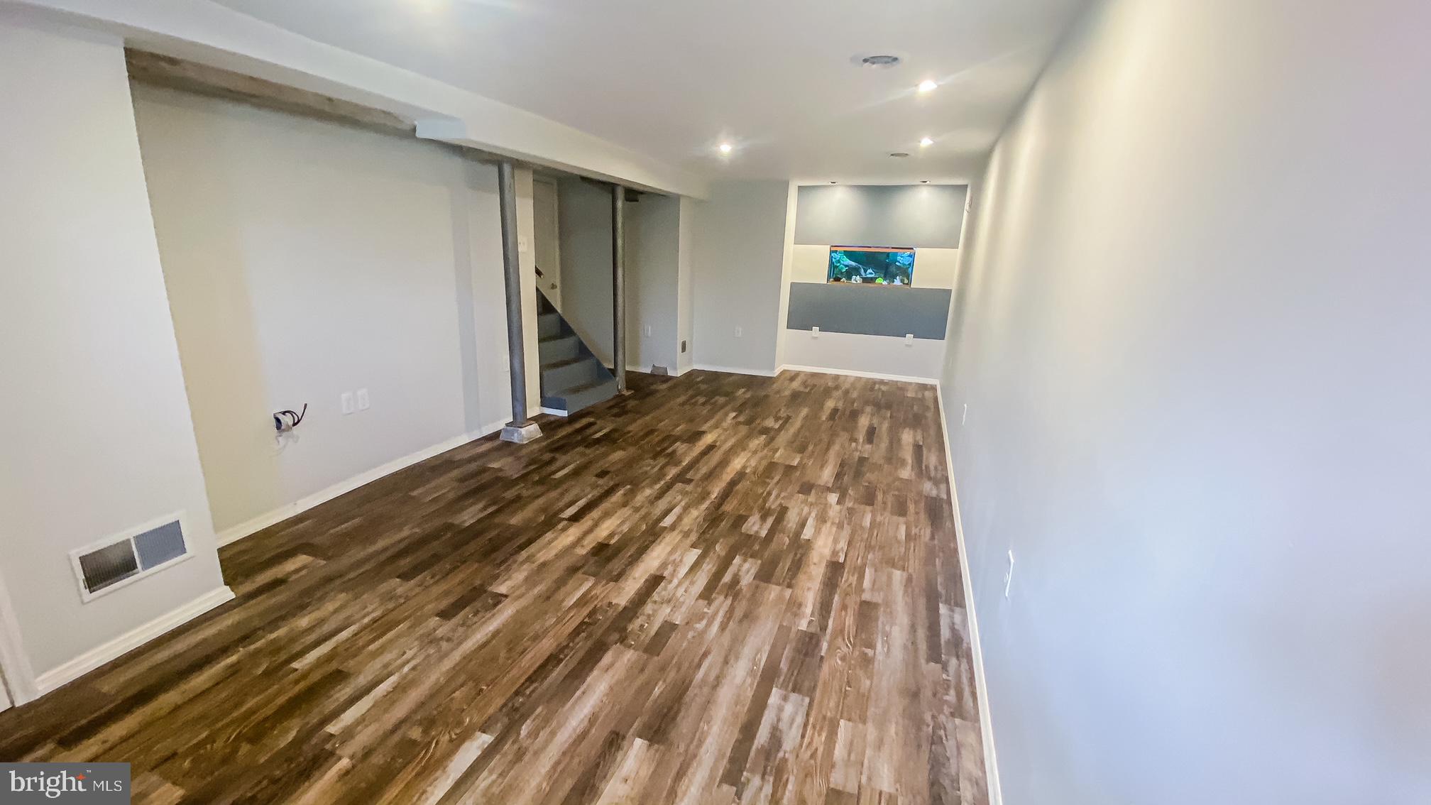 MOHNTON LAWN - Residential