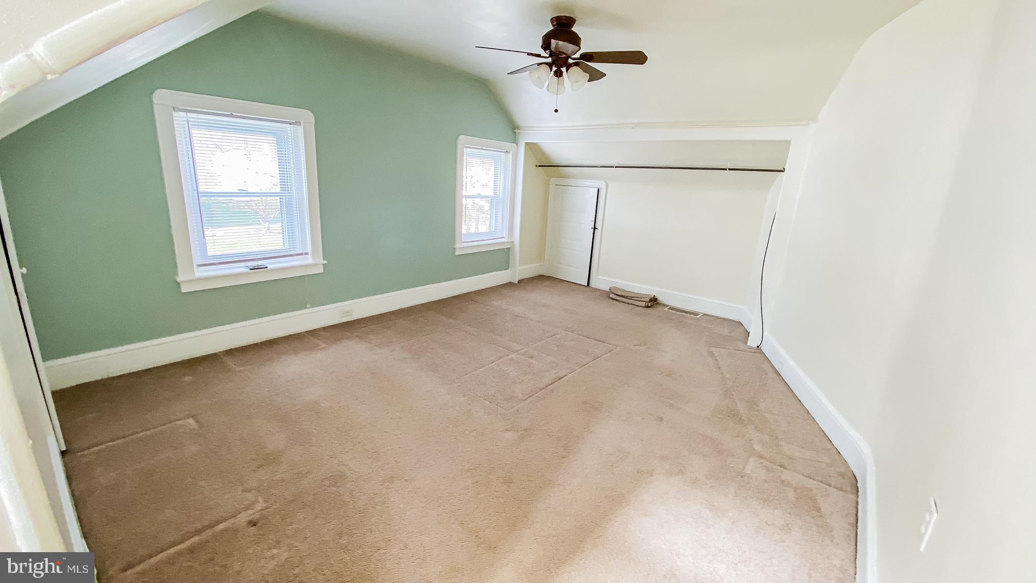 MOHNTON LAWN - Residential