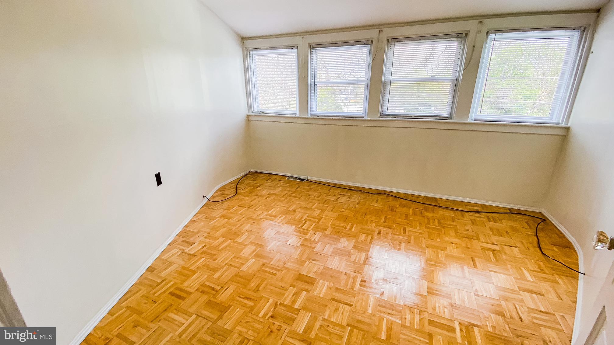 MOHNTON LAWN - Residential