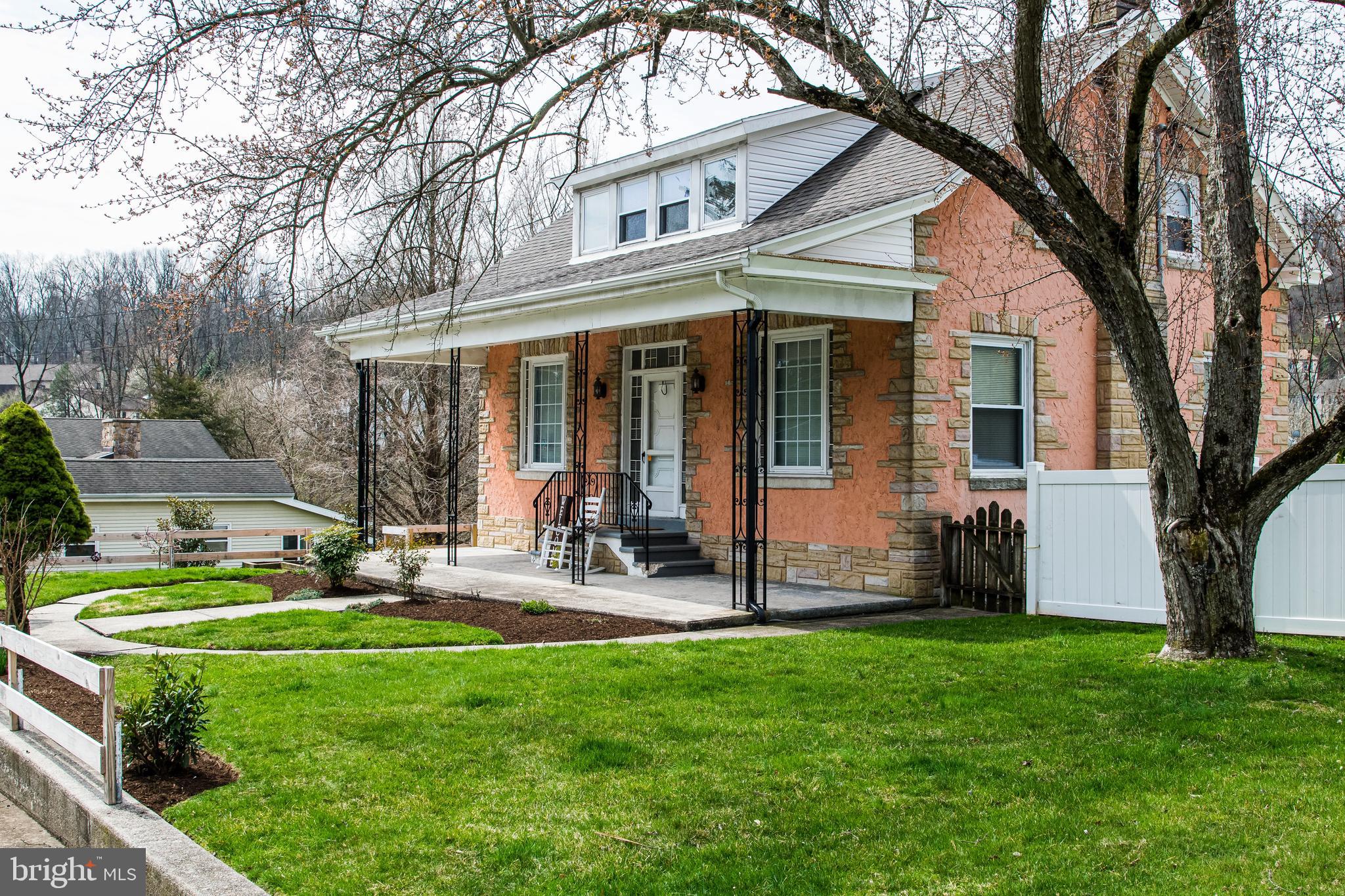 MOHNTON LAWN - Residential