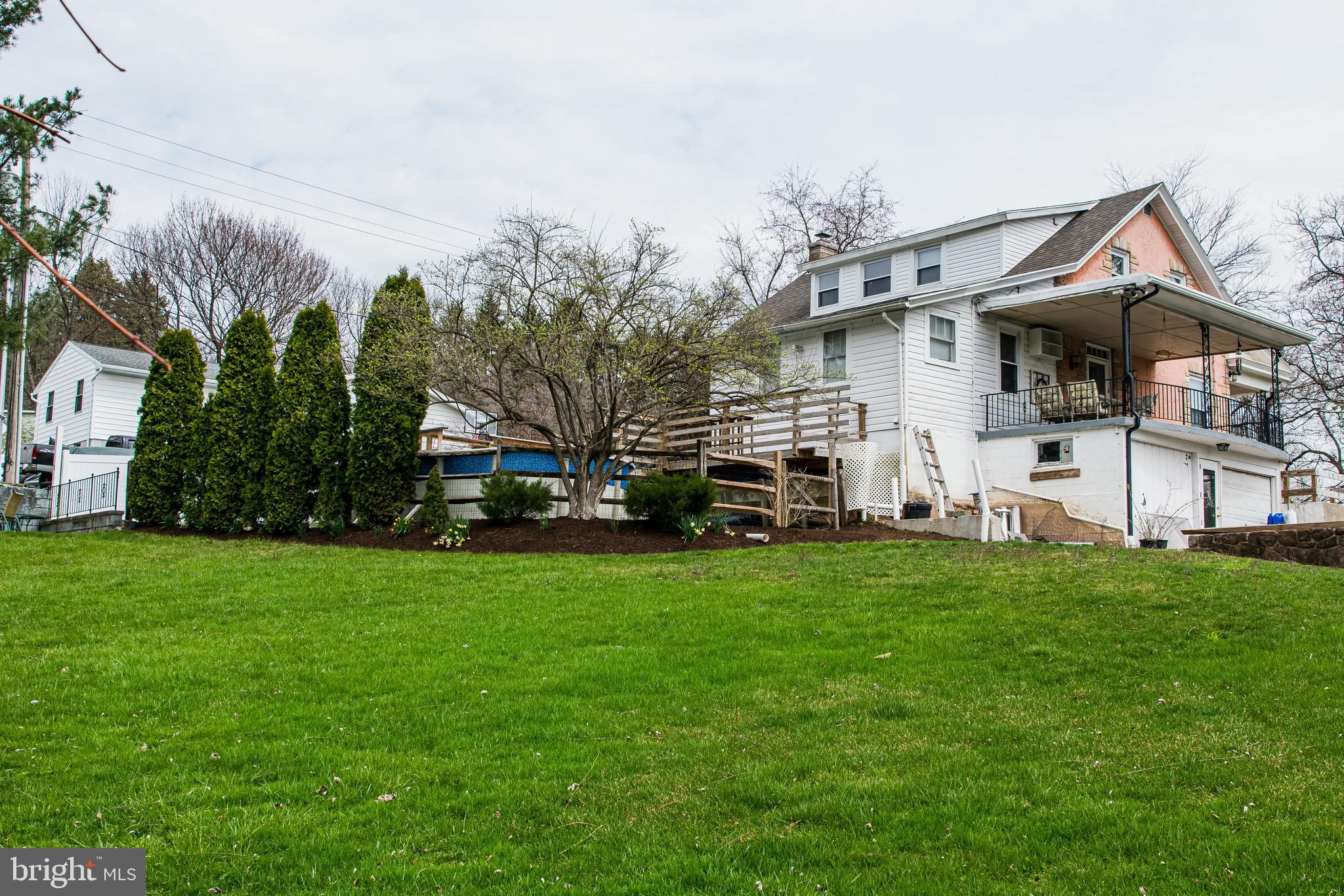 MOHNTON LAWN - Residential