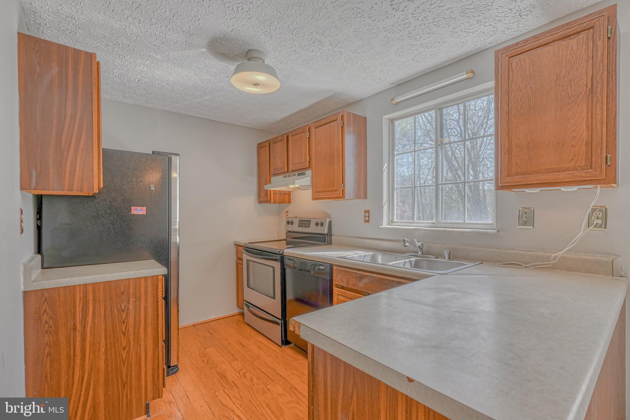 LEISHEAR VILLAGE - Residential