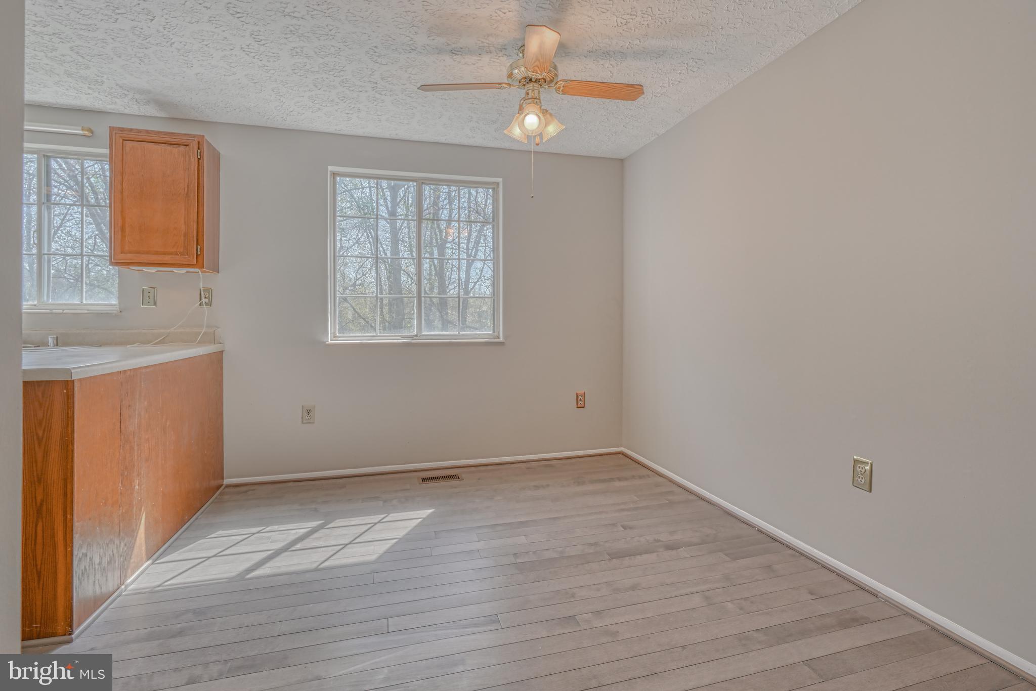 LEISHEAR VILLAGE - Residential