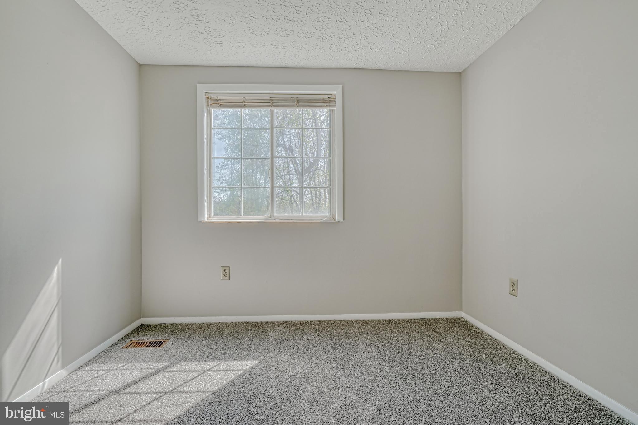 LEISHEAR VILLAGE - Residential