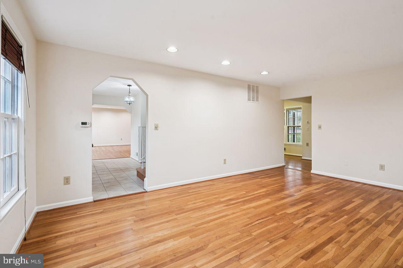 INVERNESS FOREST - Residential