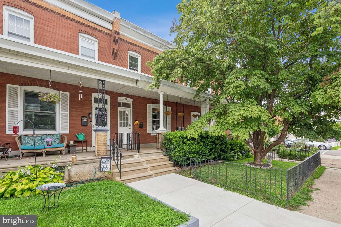 572 HERMITAGE STREET