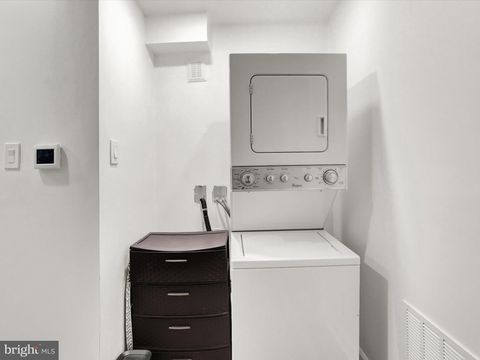 Tiny photo for 608 S Pershing Avenue, YORK, PA 17401 (MLS # PAYK2089738)