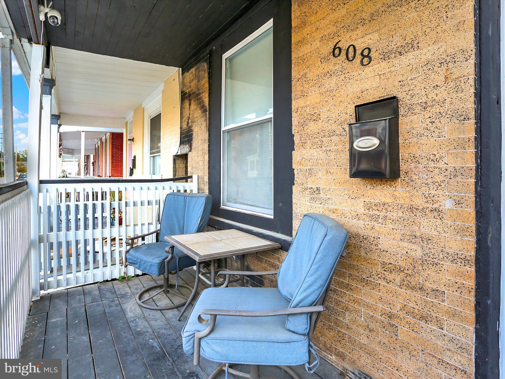 608 S PERSHING AVENUE