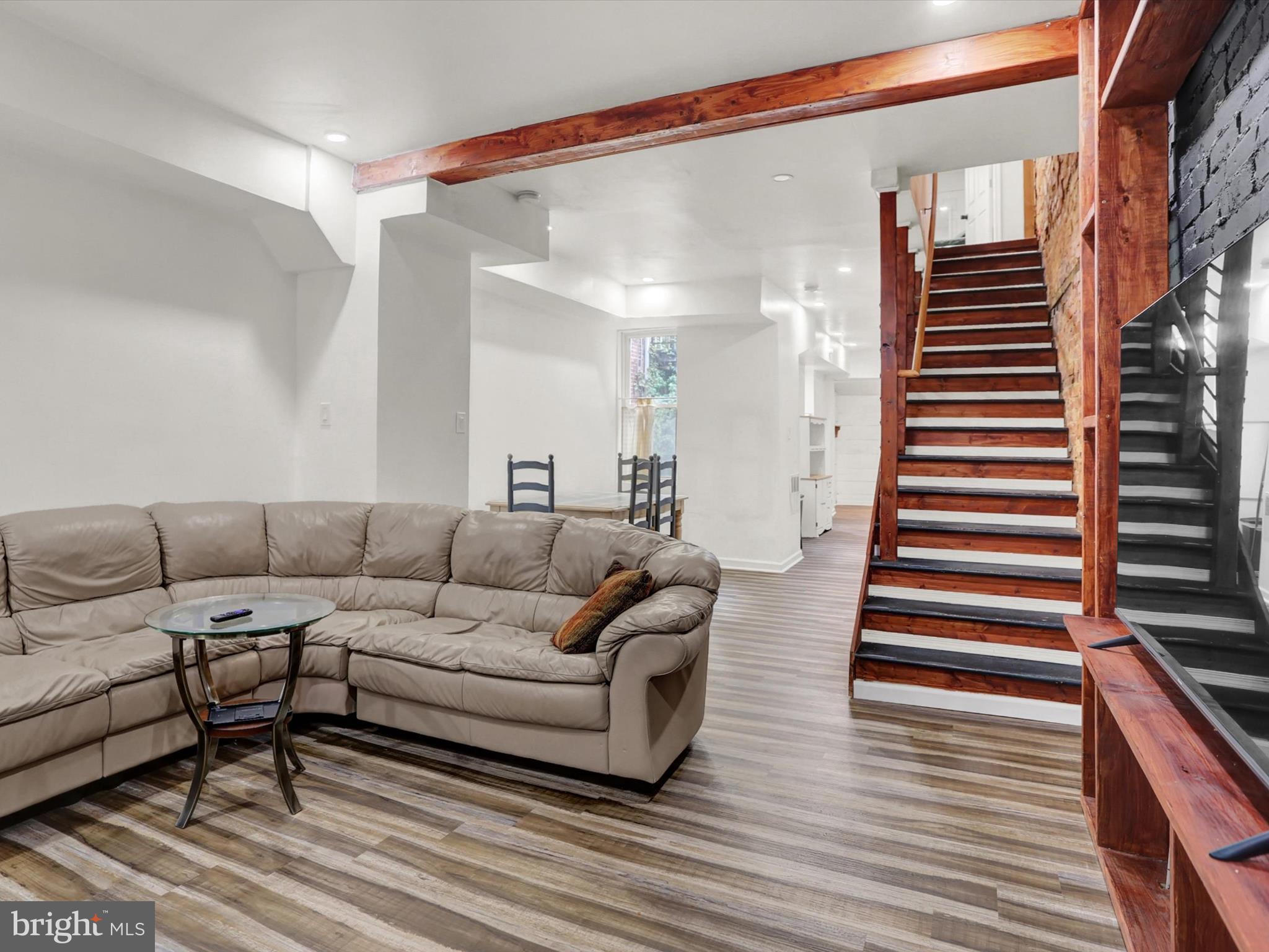 608 S PERSHING AVENUE