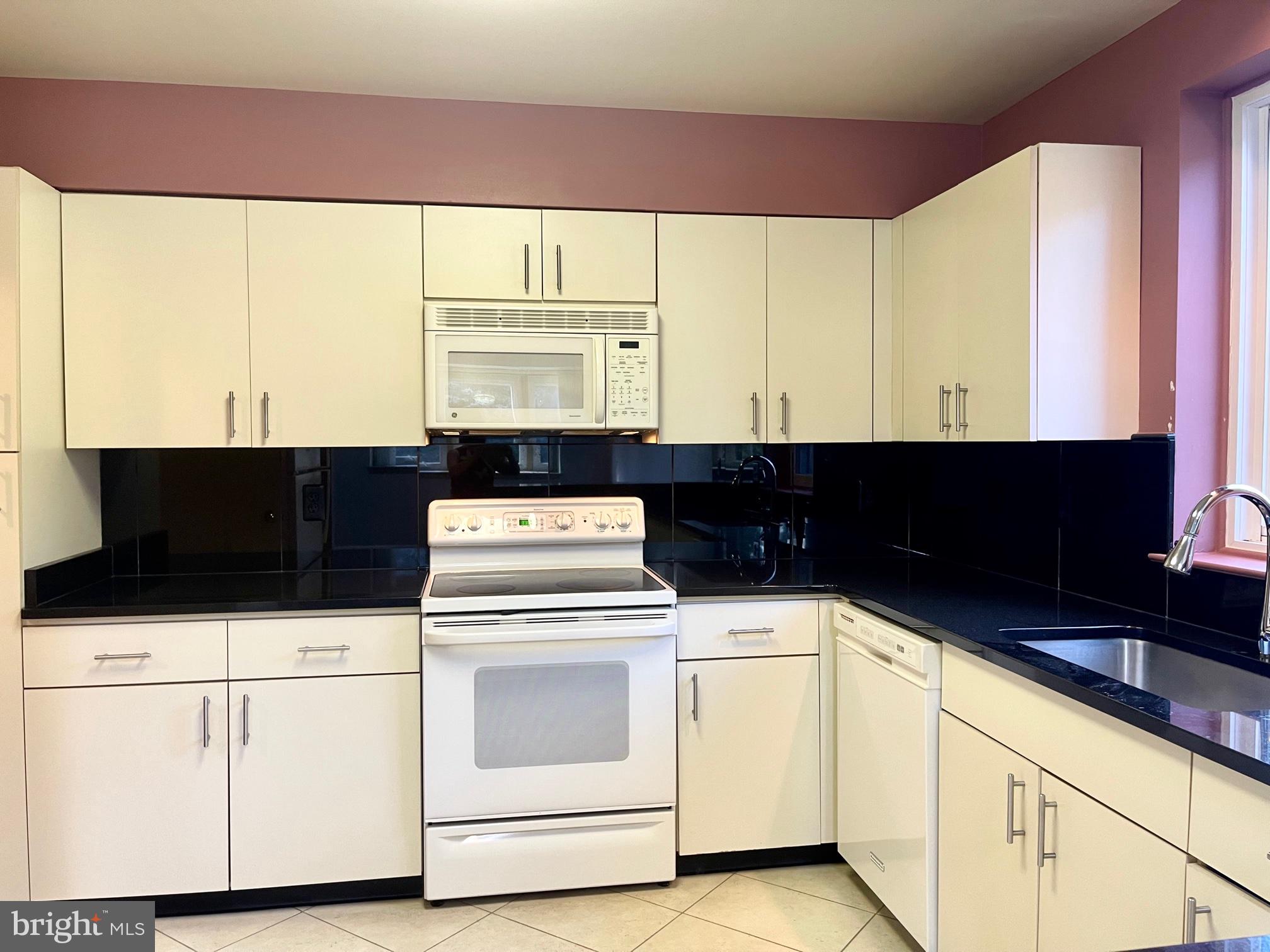 MOUNT WASHINGTON - Residential