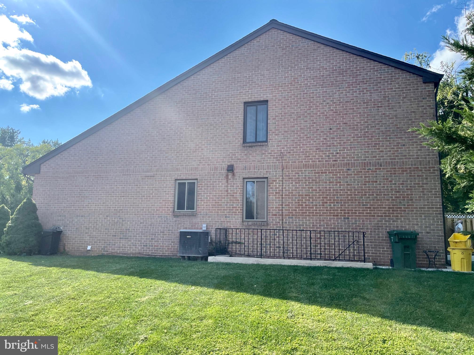 MOUNT WASHINGTON - Residential