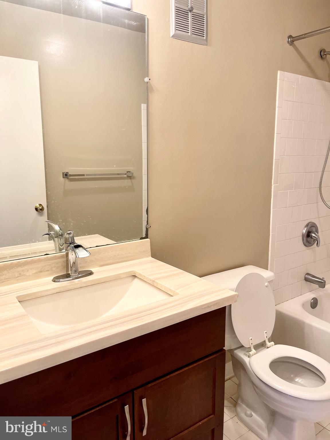 MOUNT WASHINGTON - Residential