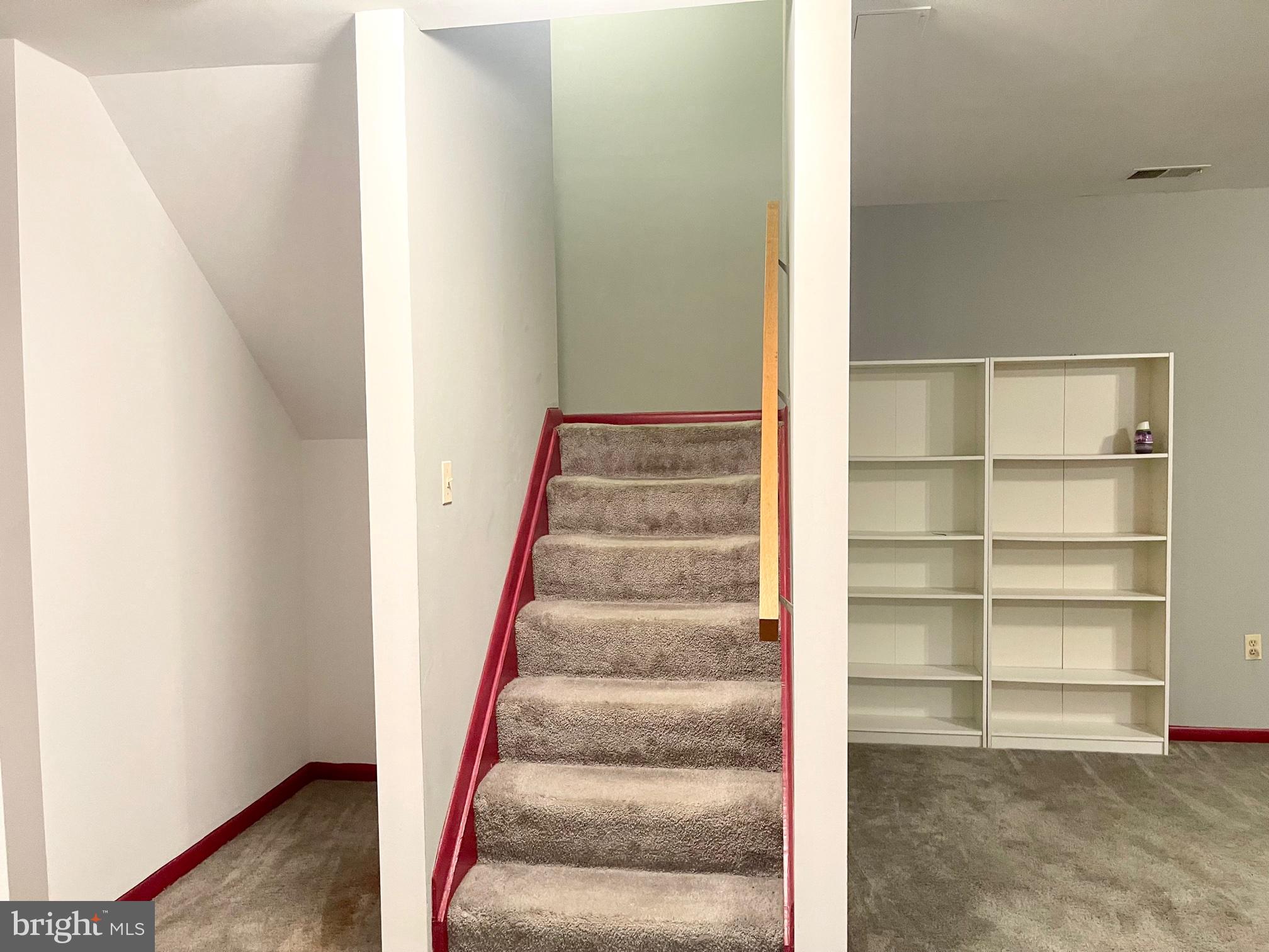 MOUNT WASHINGTON - Residential