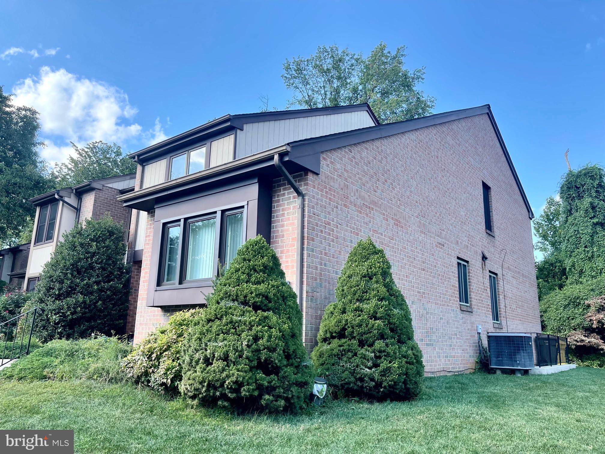 MOUNT WASHINGTON - Residential