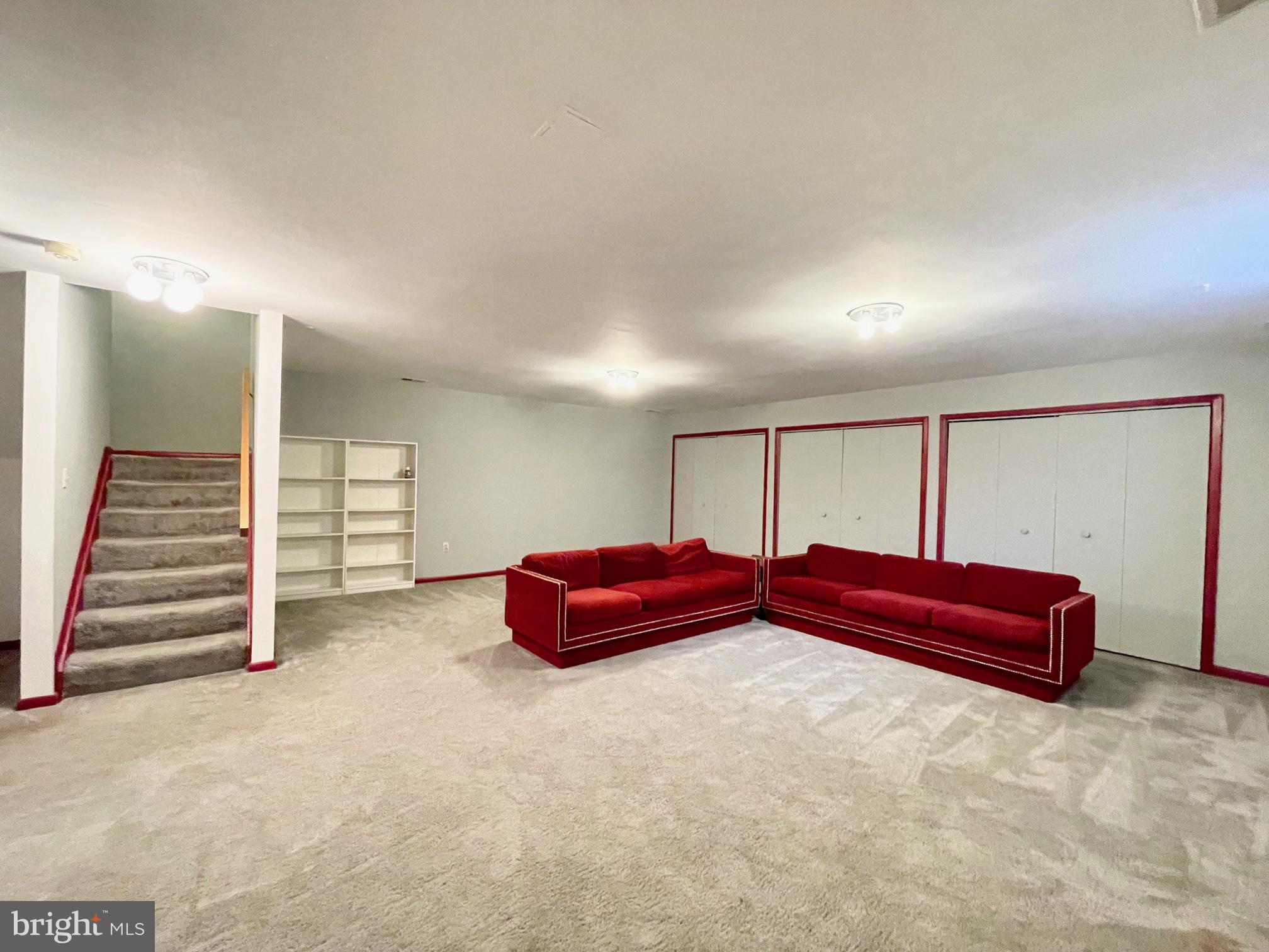 MOUNT WASHINGTON - Residential