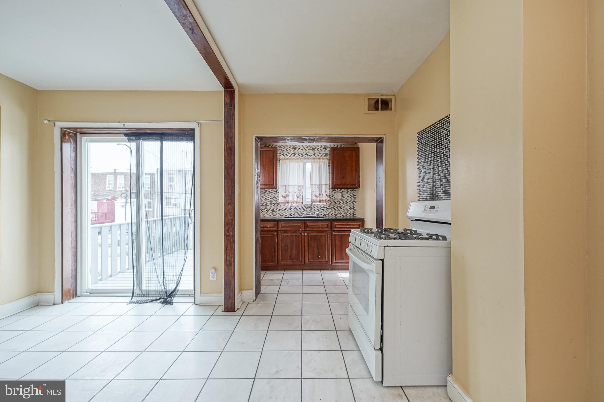 PHILADELPHIA (SOUTHWEST) - Residential